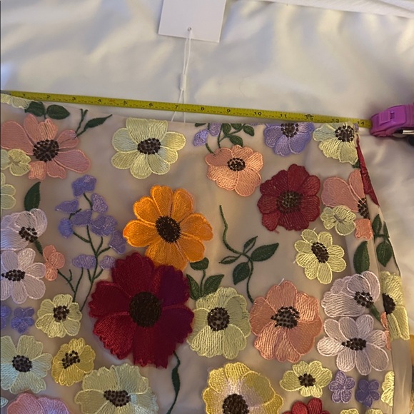 NWT Endless Rose Multicolor Floral Mini Skirt Size Small - Picture 2 of 5